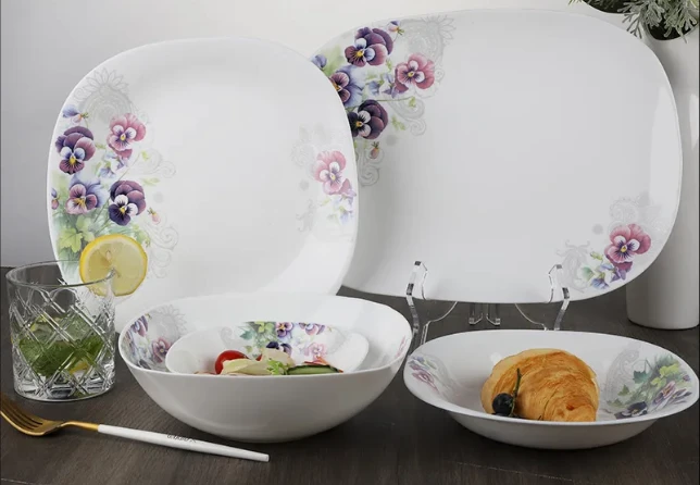 Zaobljena kvadratna jedilna garnitura iz porcelana Decal Flower